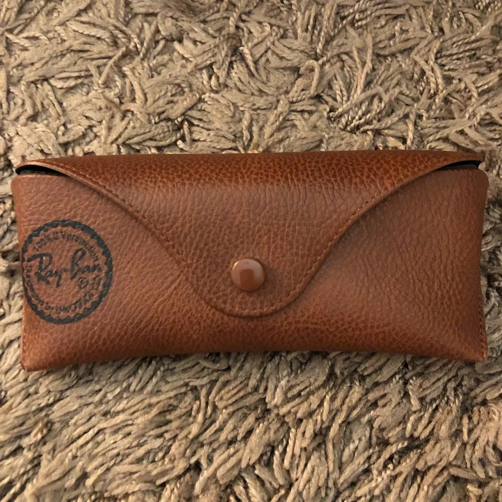Vintage Ray-Ban Aviator Sunglasses with case made in Italy